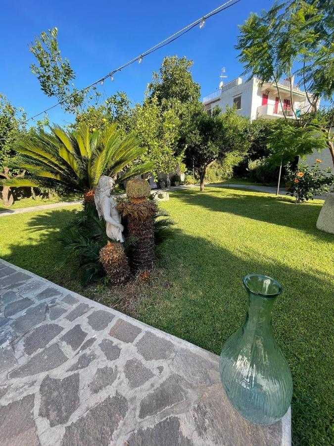 Monolocale super centrale con WI-FI Forio di Ischia Esterno foto