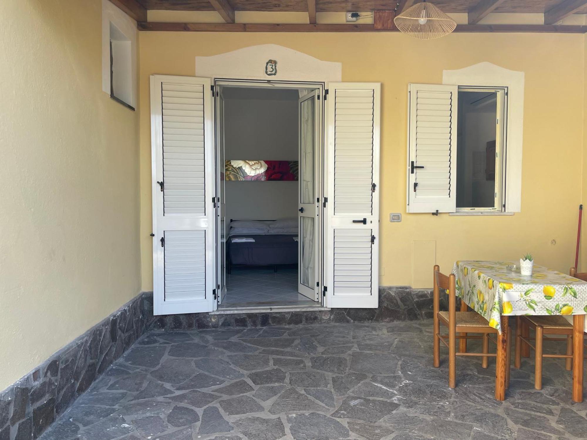 Monolocale super centrale con WI-FI Forio di Ischia Esterno foto