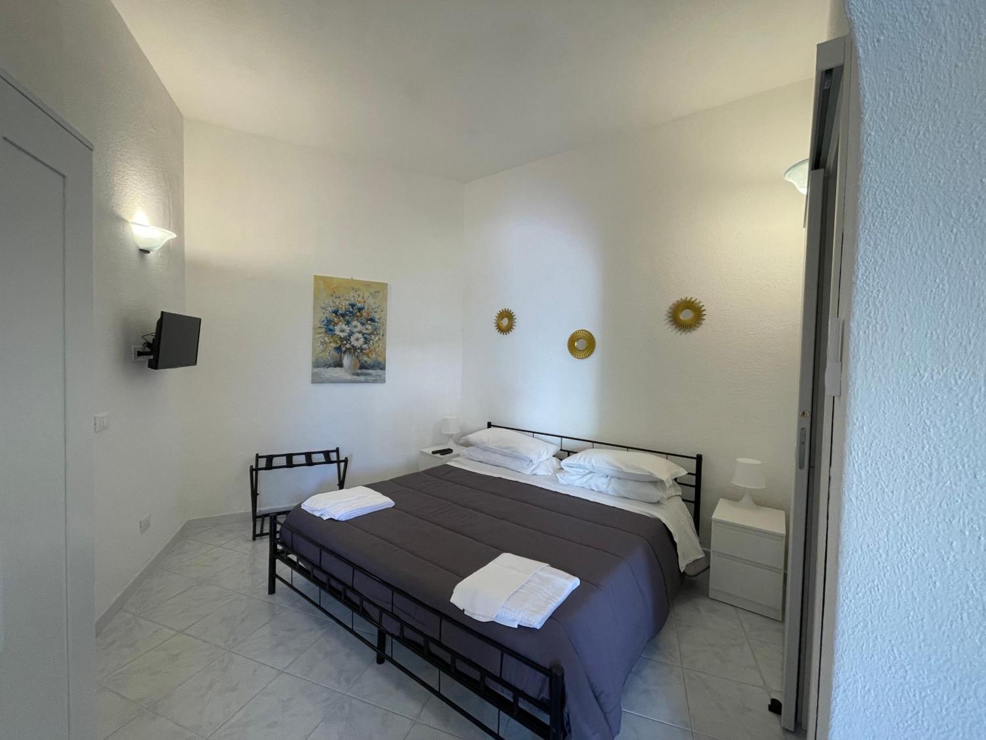 Monolocale super centrale con WI-FI Forio di Ischia Esterno foto